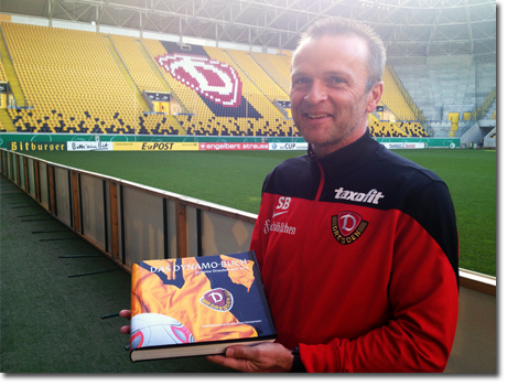 Stefan Boeger mit Dynamo Buch